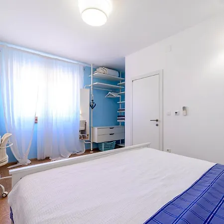 Sibenik Boats Raslina