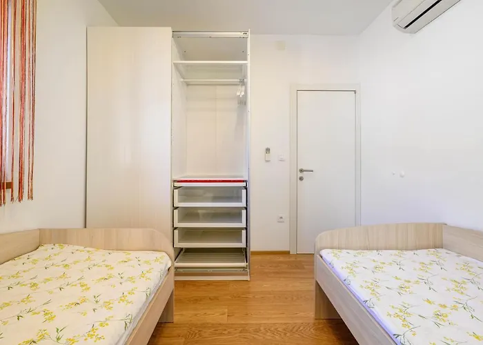 Sibenik Boats Apartman *