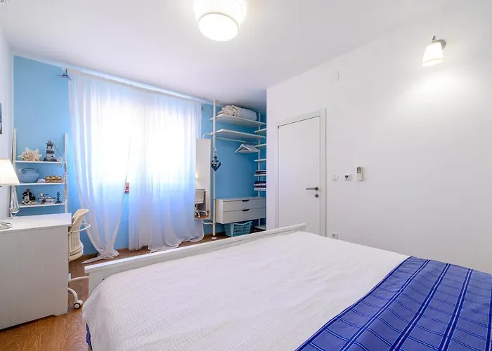 Sibenik Boats Raslina